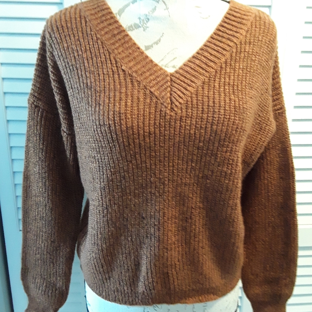 V Neck Sweater SOLD! - Picture 3 of 5